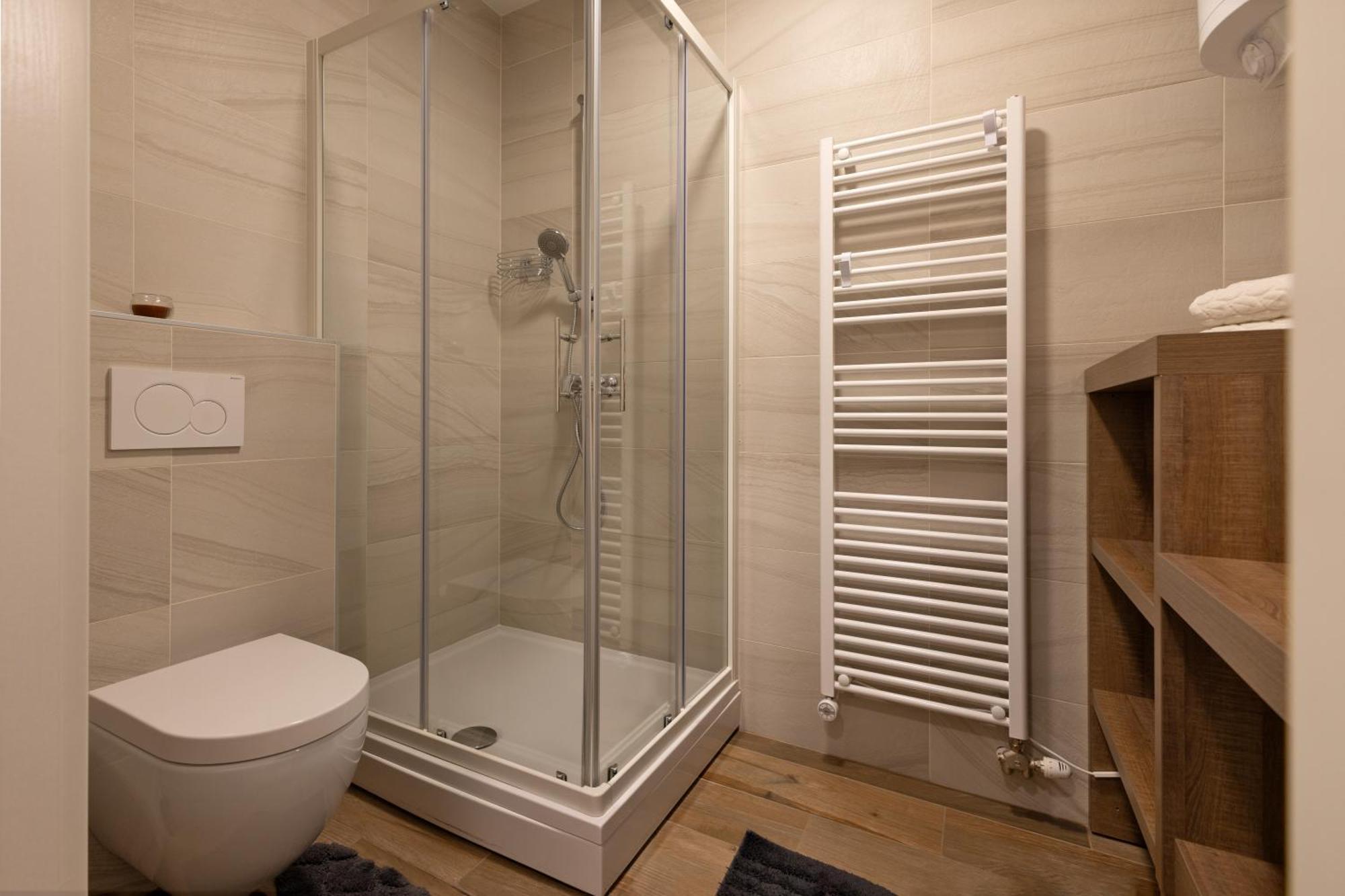 Apartmaji "La Vie Est Belle" ครานสกา โกรา ภายนอก รูปภาพ